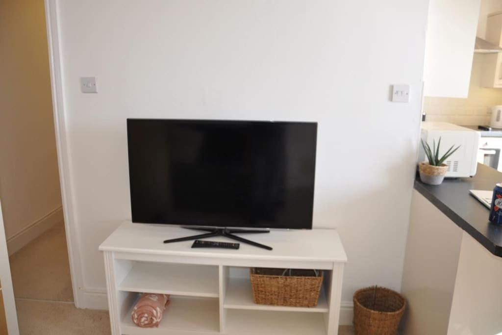 Modern Flat With Island Views In Heart Of Tenby Ngoại thất bức ảnh